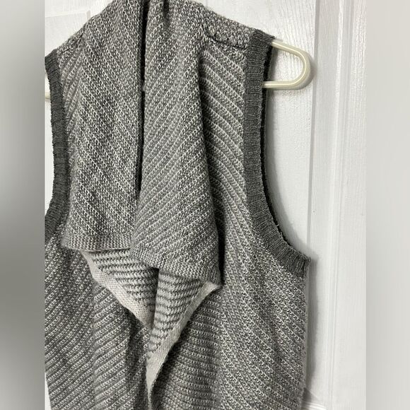 Gap open sweater vest shawl oversized knit wool blend gray white Size Medium - Picture 2 of 6